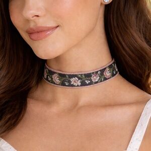 Vintage EXPRESS Floral Embroidered Choker Necklace